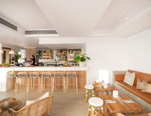 If you are planning a special Noosa event or celebration, Seasons Noosa is a great option from parties between 15 and 35 guests. The restaurant offers price per head package options with customised menu options available.
