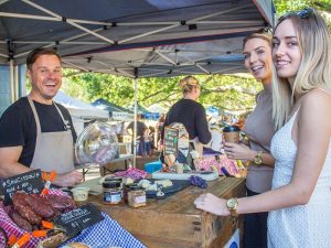 people at eumundi markets