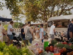 peregian beach market stalls